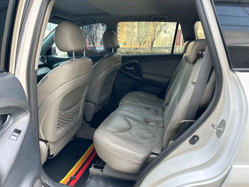 济宁12年丰田RAV4荣放4
