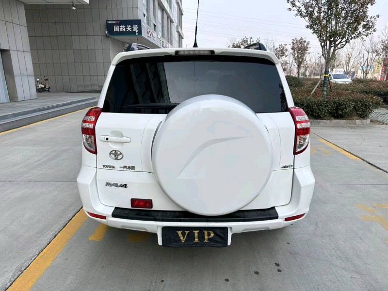济宁12年丰田RAV4荣放9