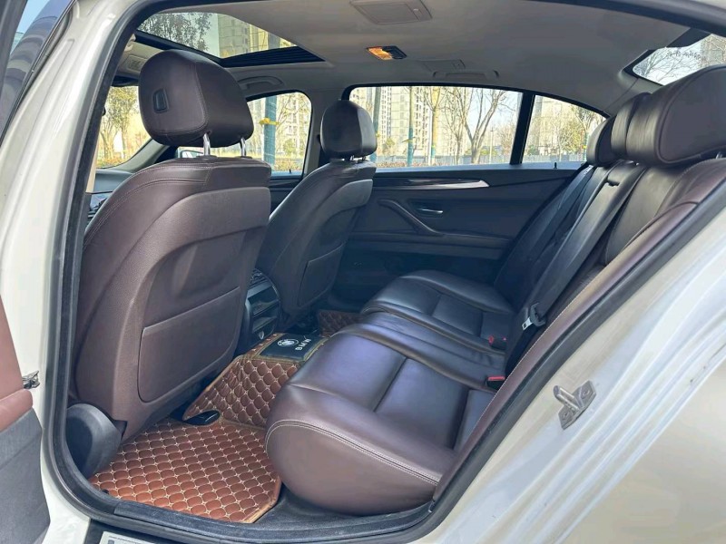 济宁15年宝马5系4