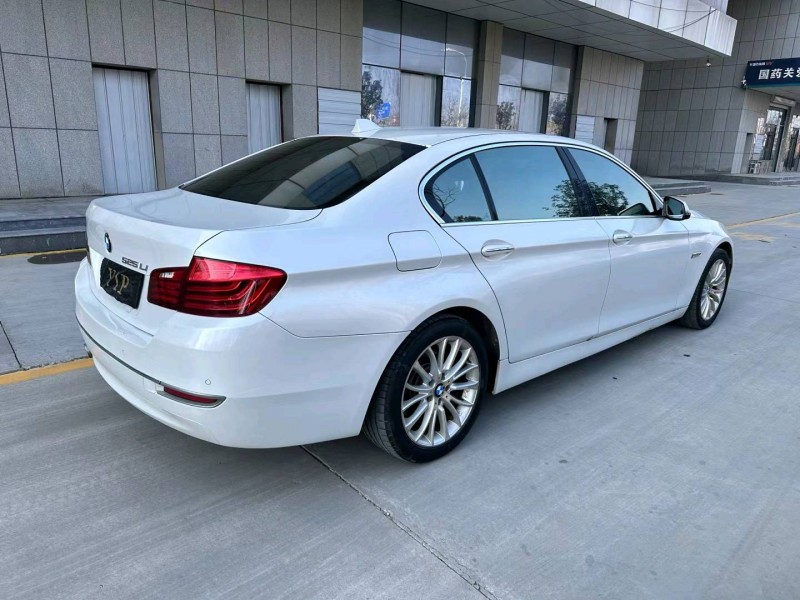 济宁15年宝马5系8