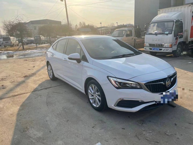 保定18年别克威朗3