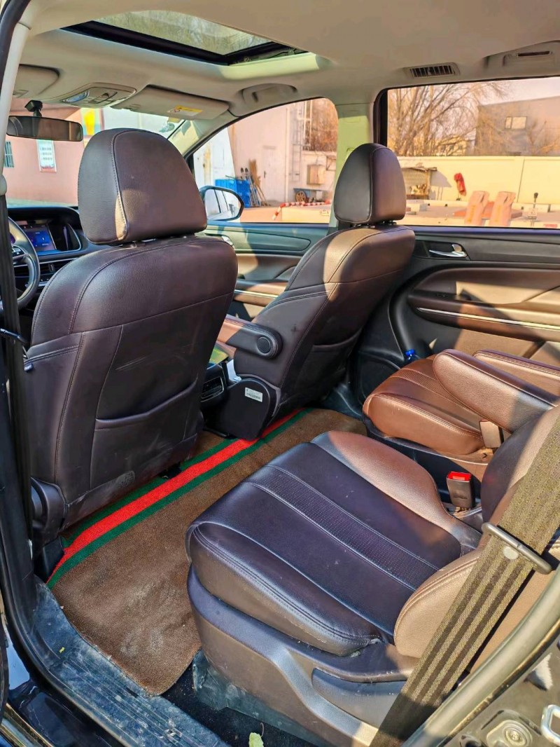 保定20年传祺M65