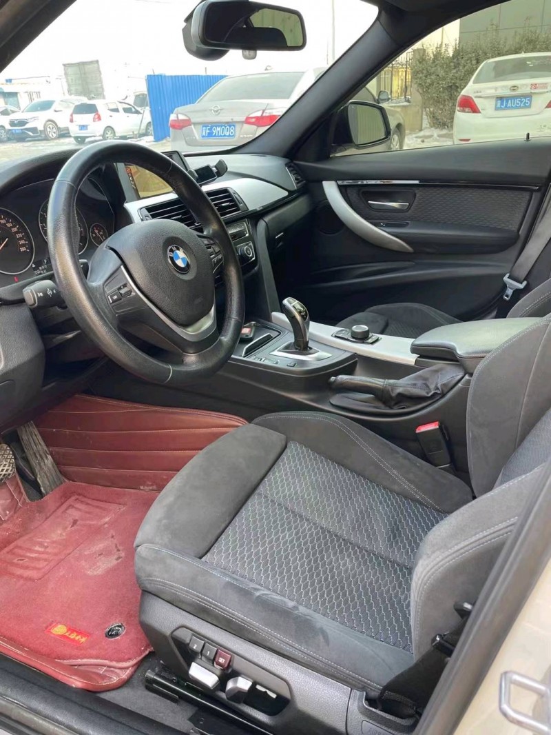 保定17年宝马3系8