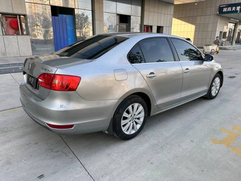 济宁14年大众速腾8