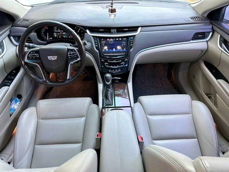 济宁17年凯迪拉克XTS4