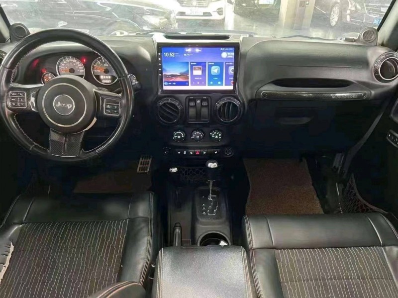 苏州12年Jeep牧马人5