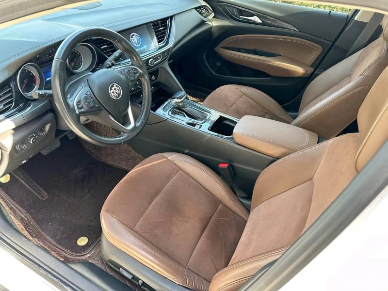 济宁20年别克君威4