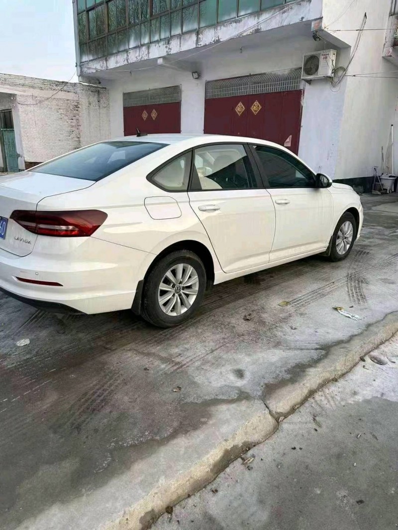 苏州22年大众朗逸8