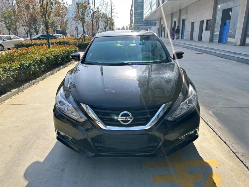 济宁17年日产天籁1