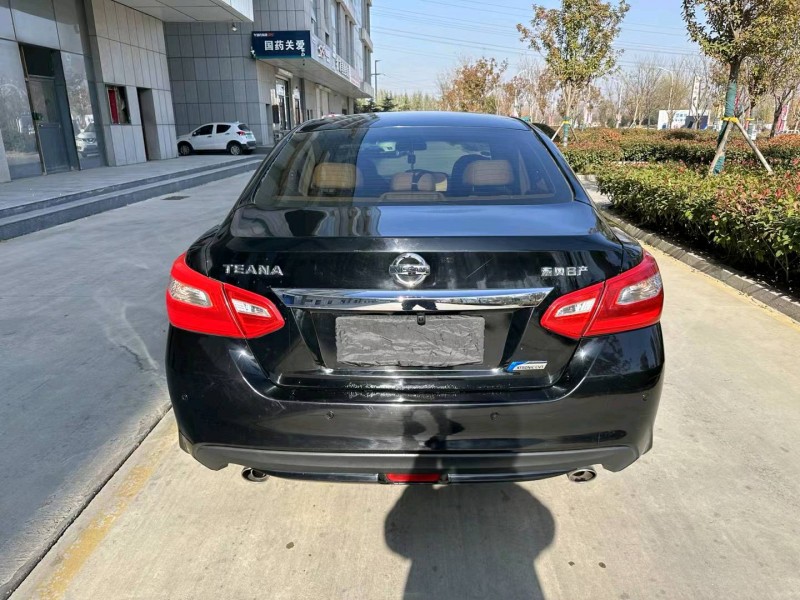 济宁17年日产天籁9