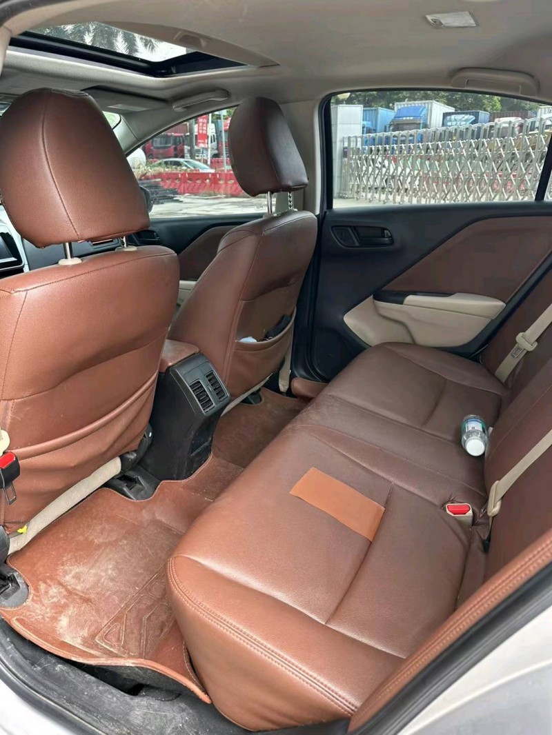 广州17年本田锋范6