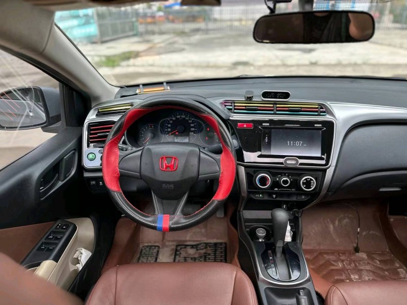 广州17年本田锋范8