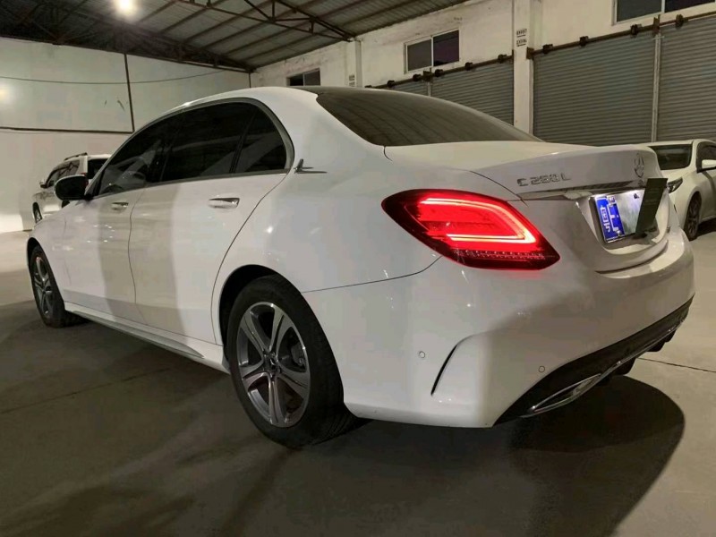 中山21年奔驰C4