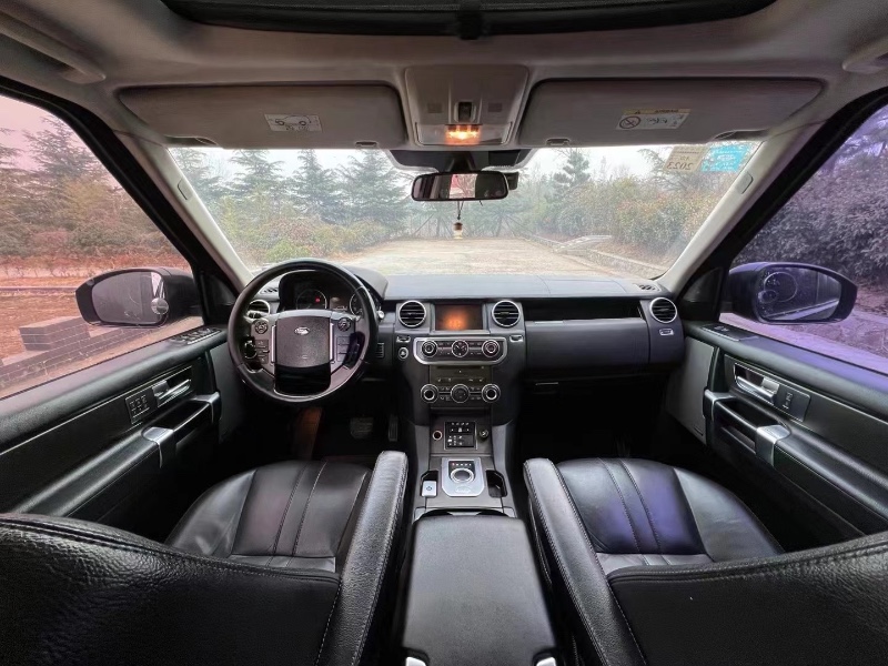 青岛15年路虎发现4