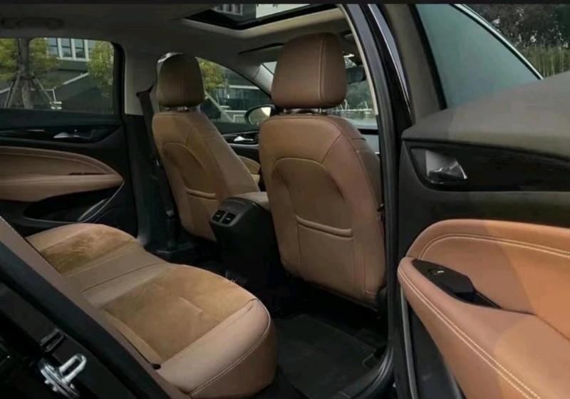 珠海23年别克君威7