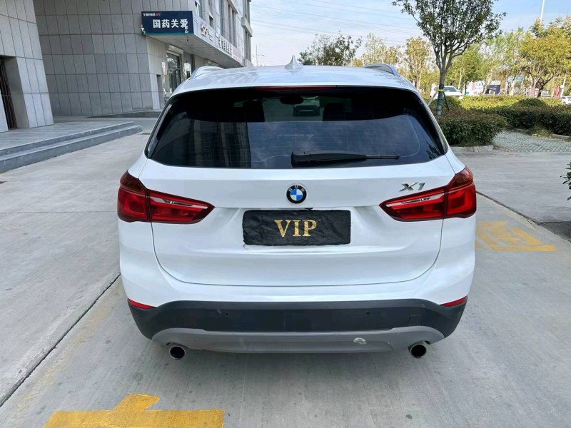 济宁18年宝马X19