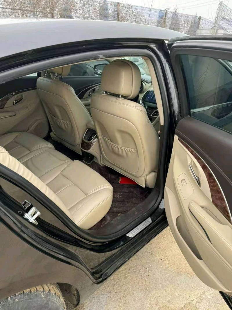 枣庄15年别克君越5