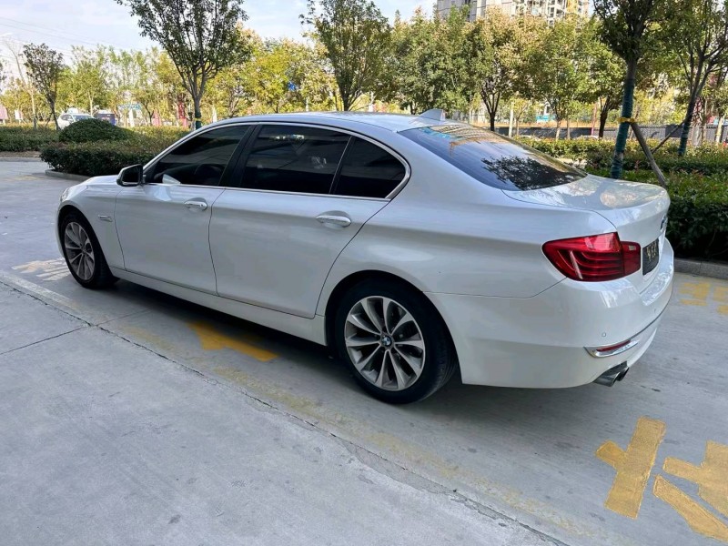 济宁17年宝马5系7