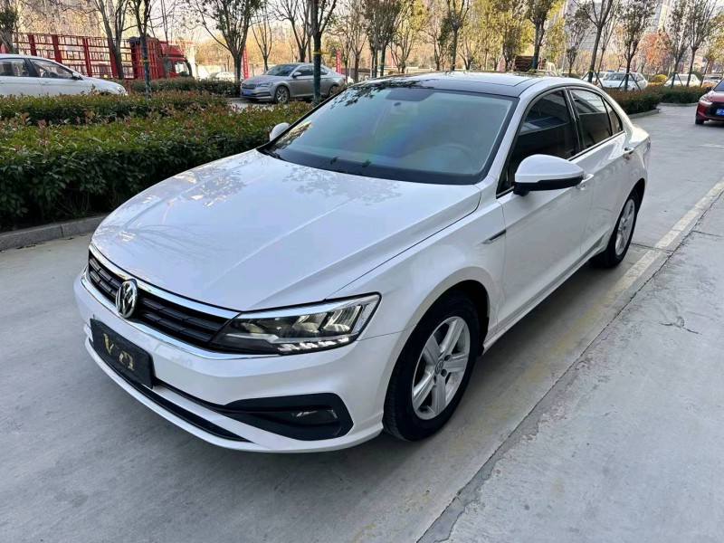 济宁21年大众凌渡3