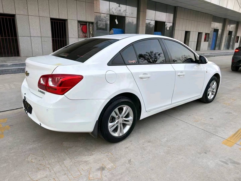 济宁16年雪佛兰科鲁兹8