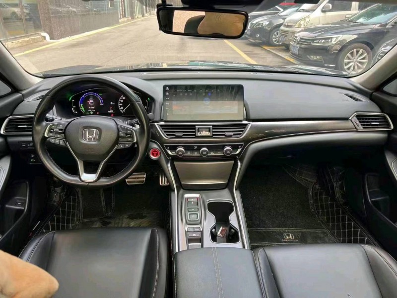 嘉兴22年本田雅阁5