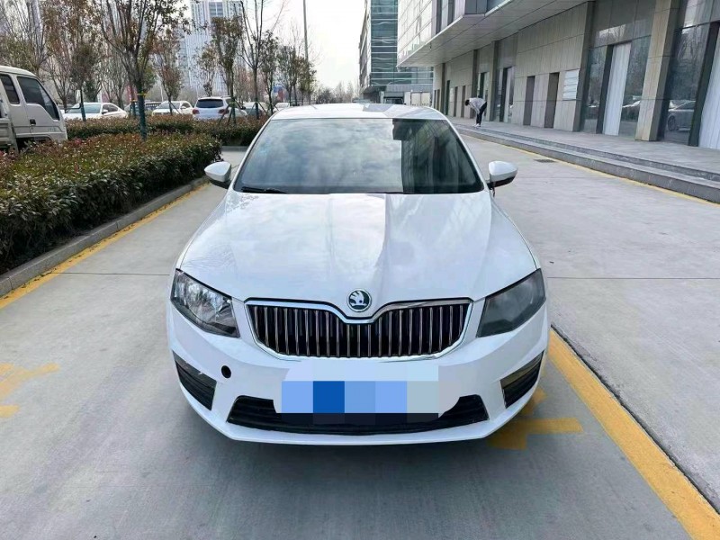 枣庄18年斯柯达明锐1