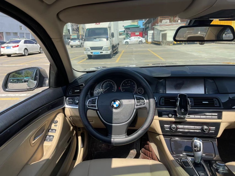 佛山13年宝马5系8