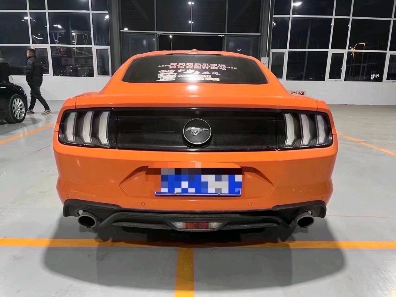 东营21年福特野马8