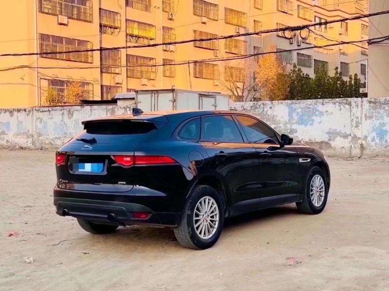 枣庄17年捷豹F-PACE7