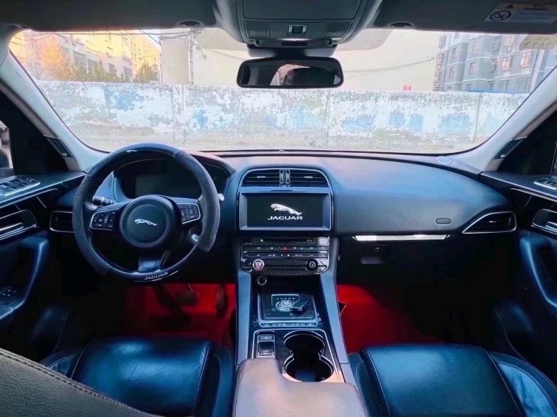 枣庄17年捷豹F-PACE8