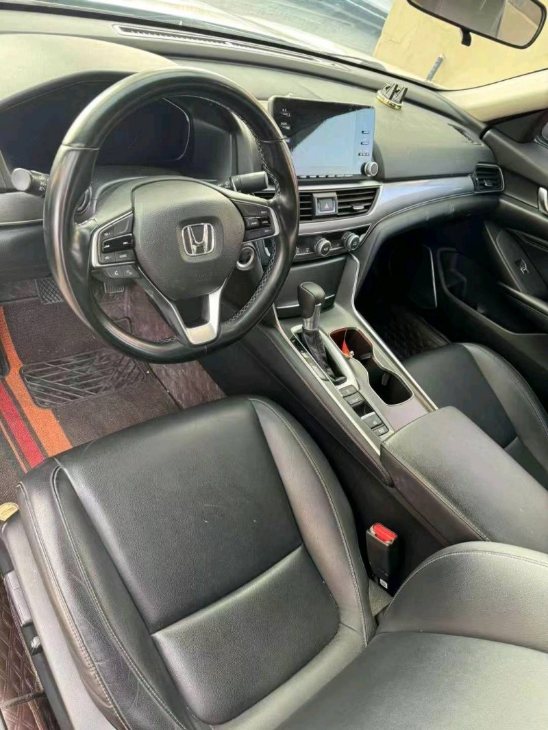 常州21年本田雅阁8