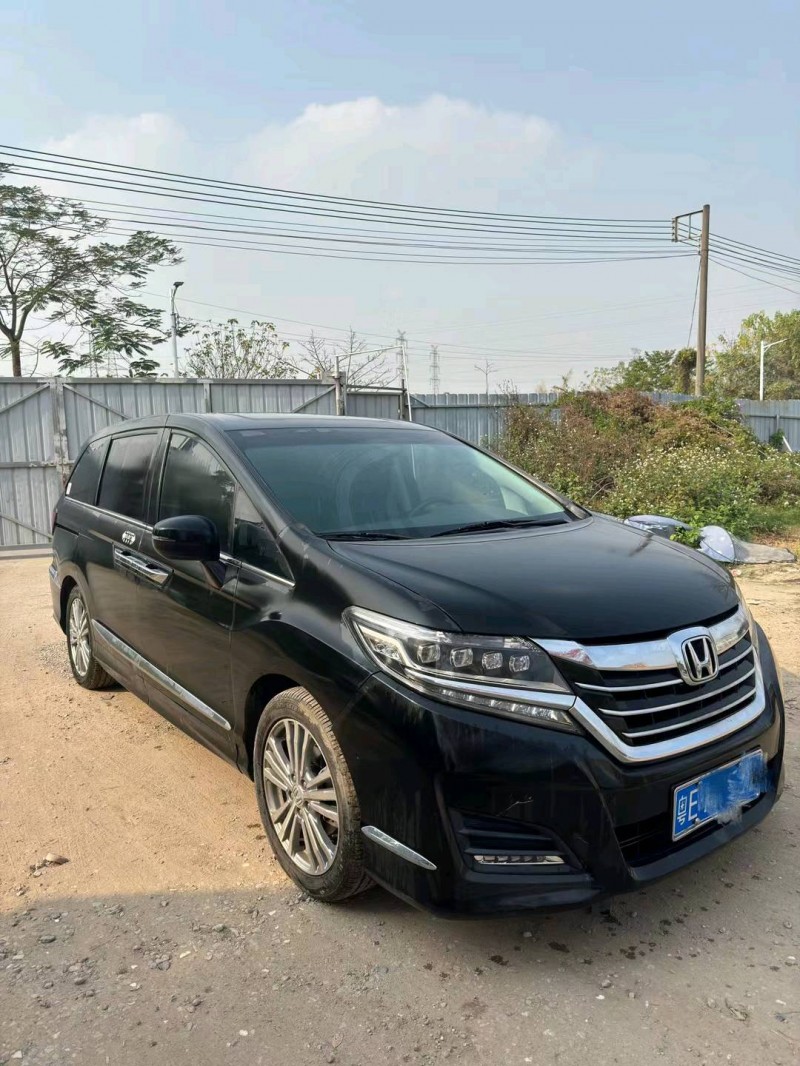 深圳18年本田艾力绅2