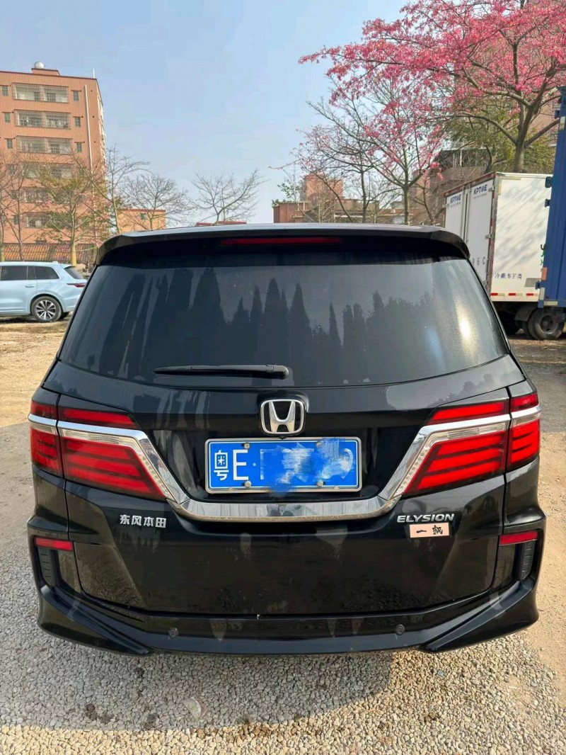 深圳18年本田艾力绅4