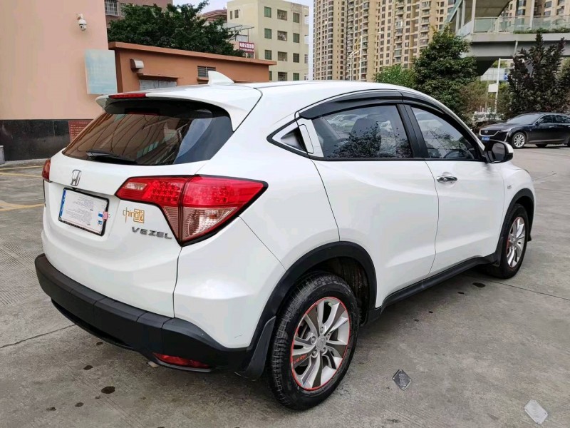 珠海16年本田缤智5