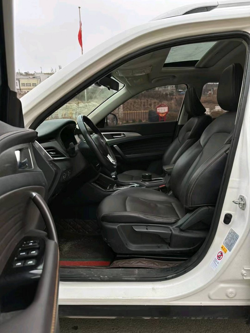 六盤水19年長安汽車CS354