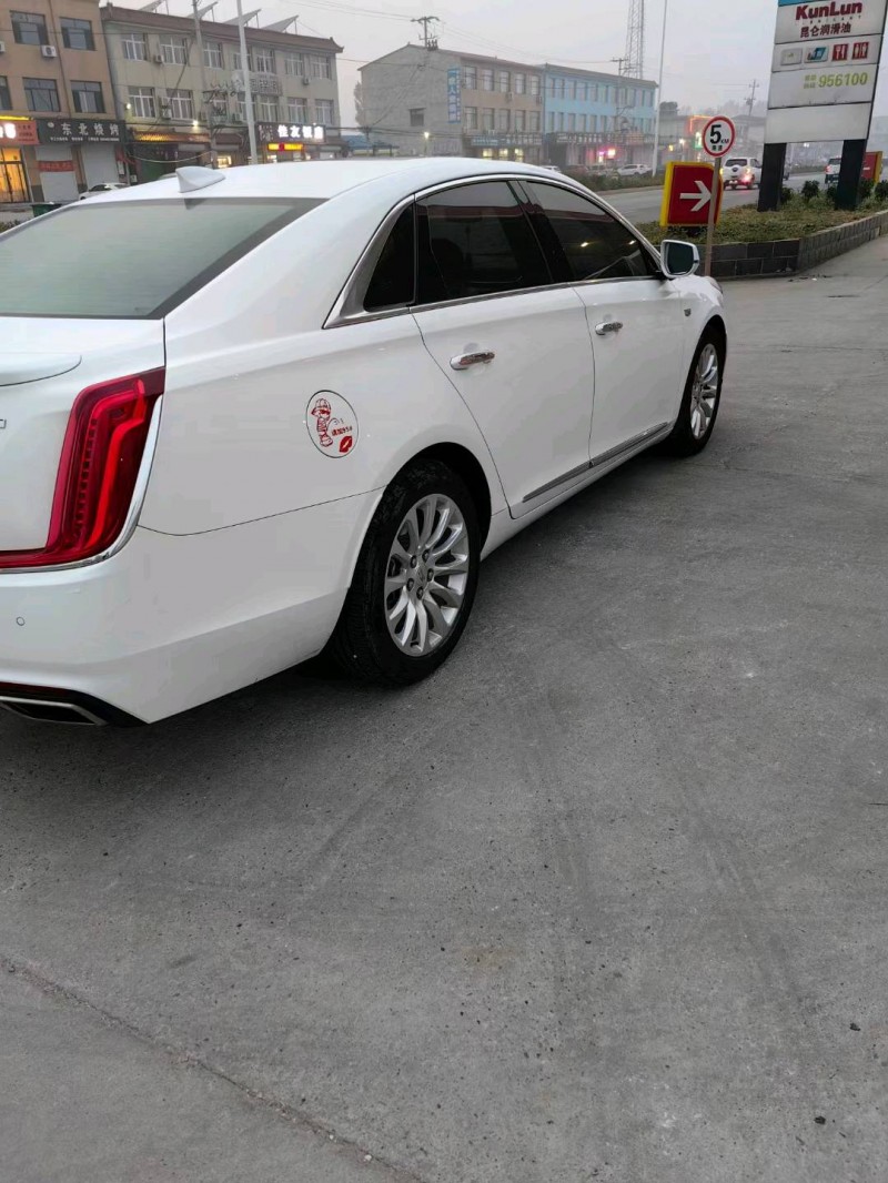 邯郸19年凯迪拉克XTS3