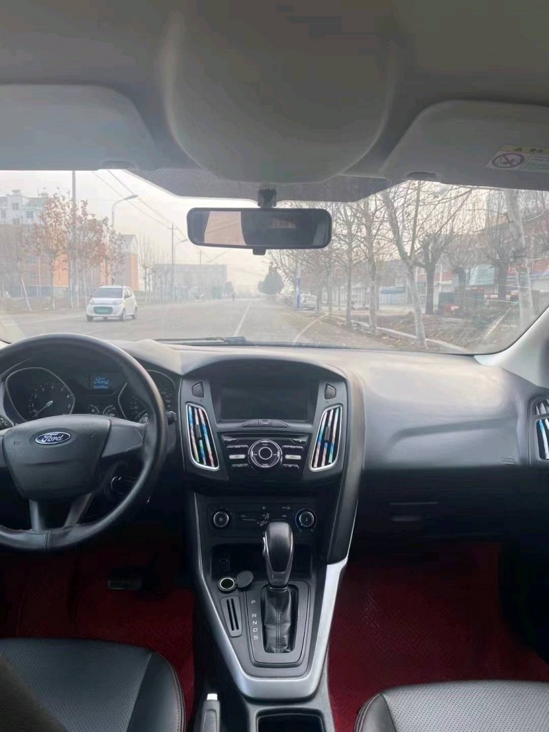 东营18年福特福克斯6