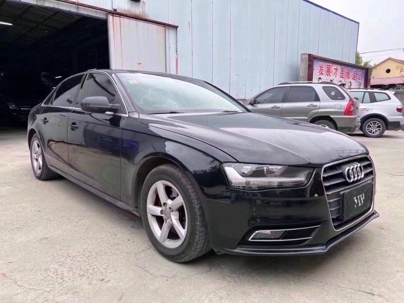 济宁15年奥迪A4L3