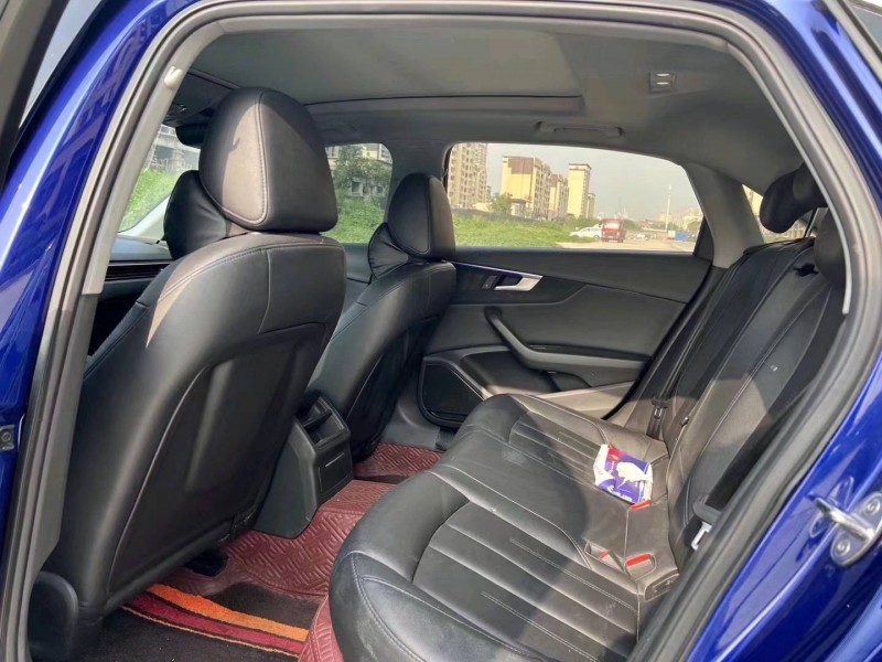 济宁19年奥迪A4L6