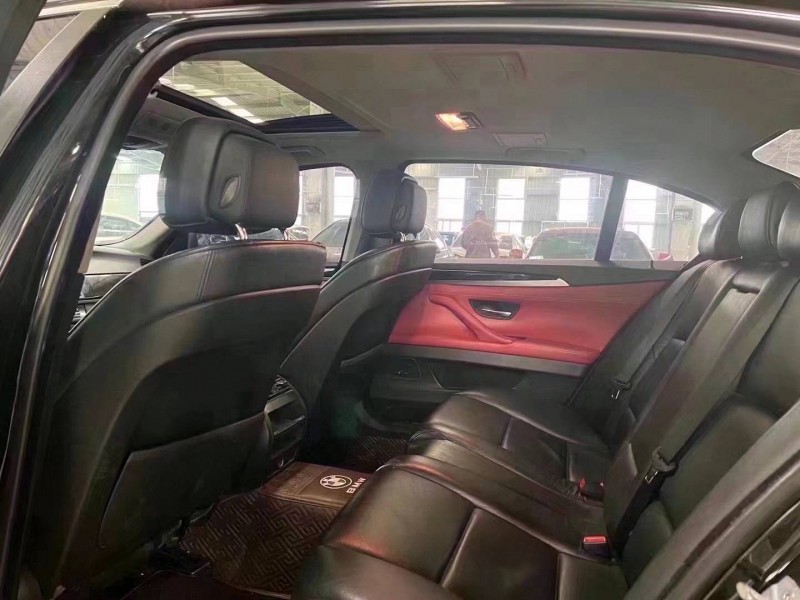 济宁13年宝马5系6