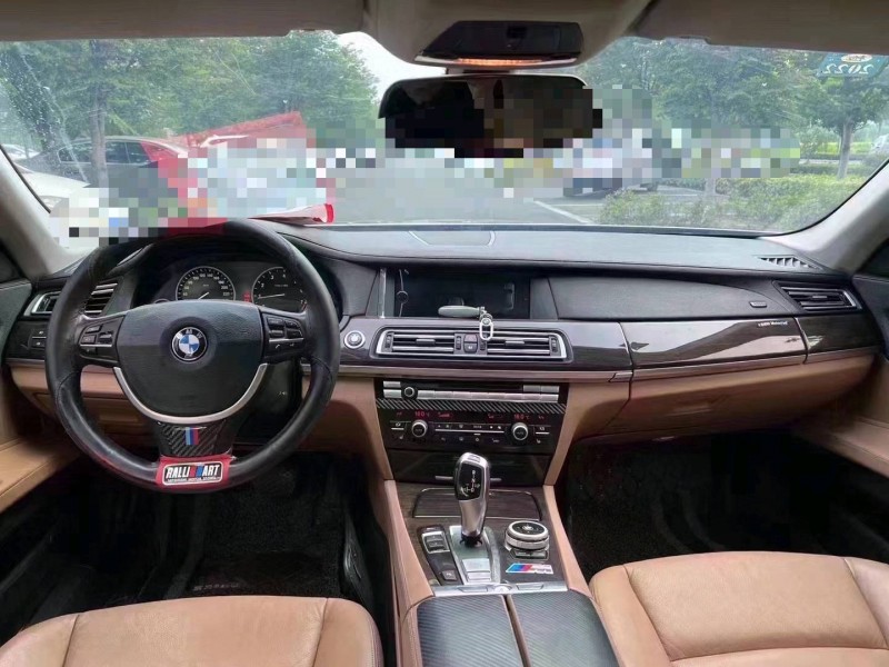 济宁12年宝马7系5