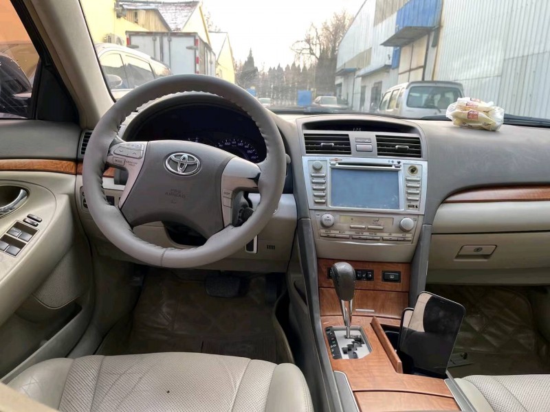 潍坊11年丰田凯美瑞7