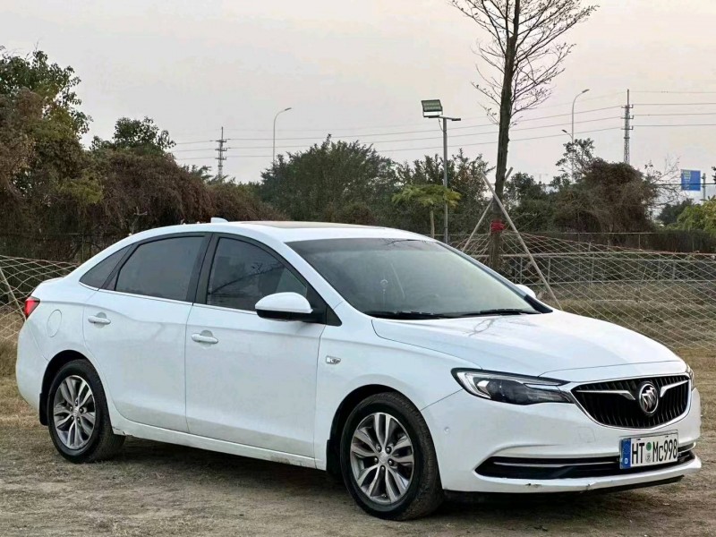 汕头18年别克英朗2