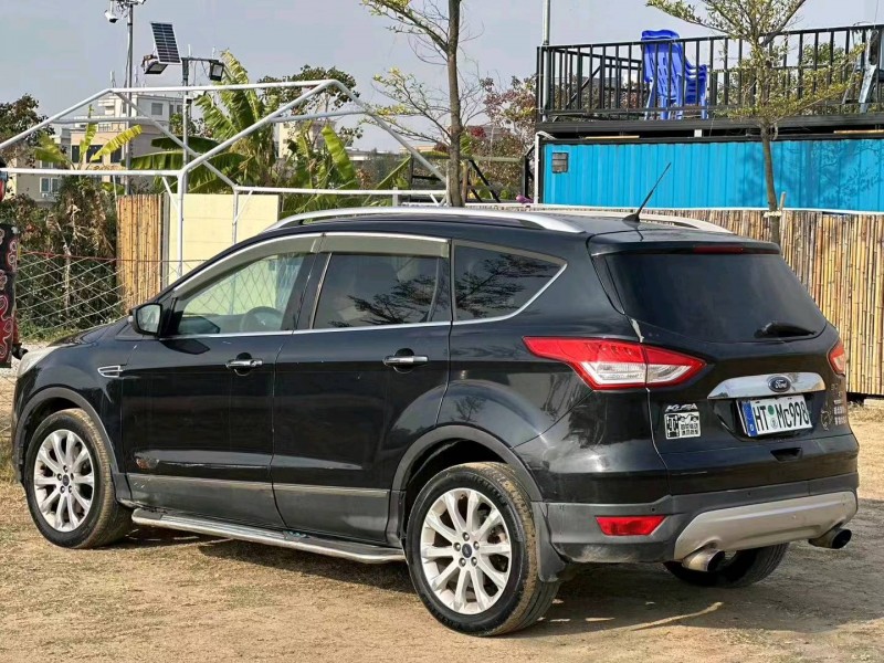 汕头13年福特翼虎7