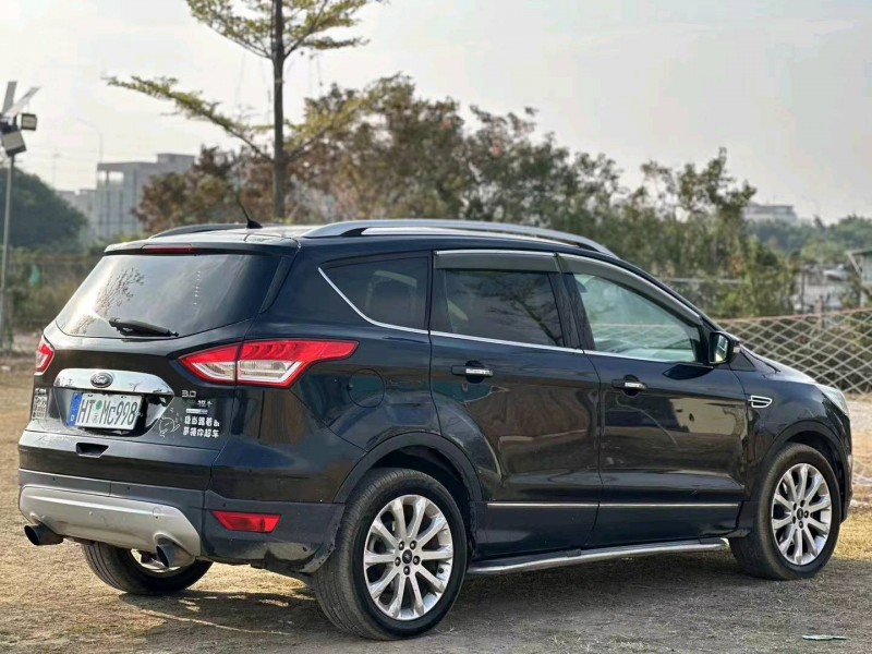 汕头13年福特翼虎8