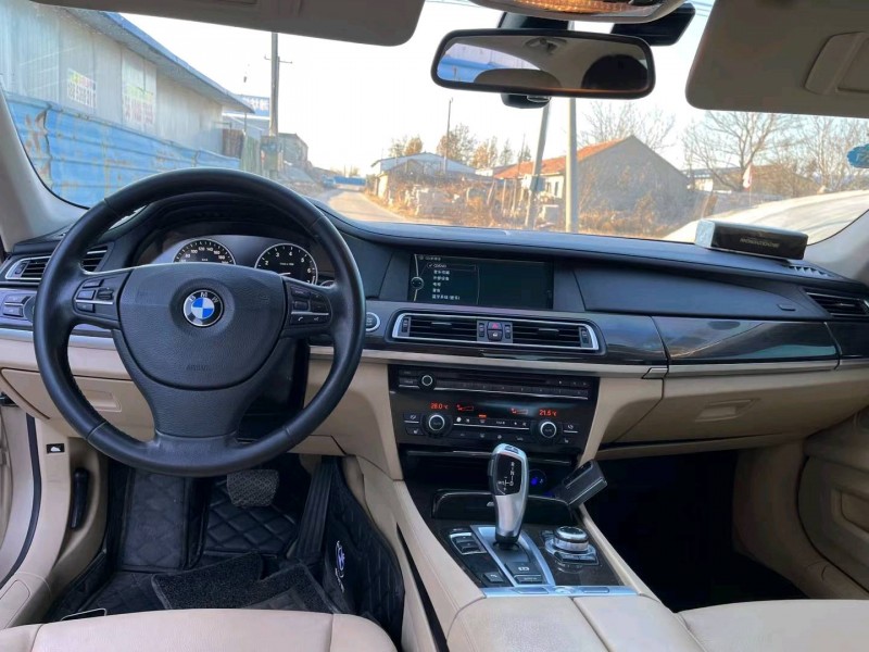 潍坊13年宝马7系7