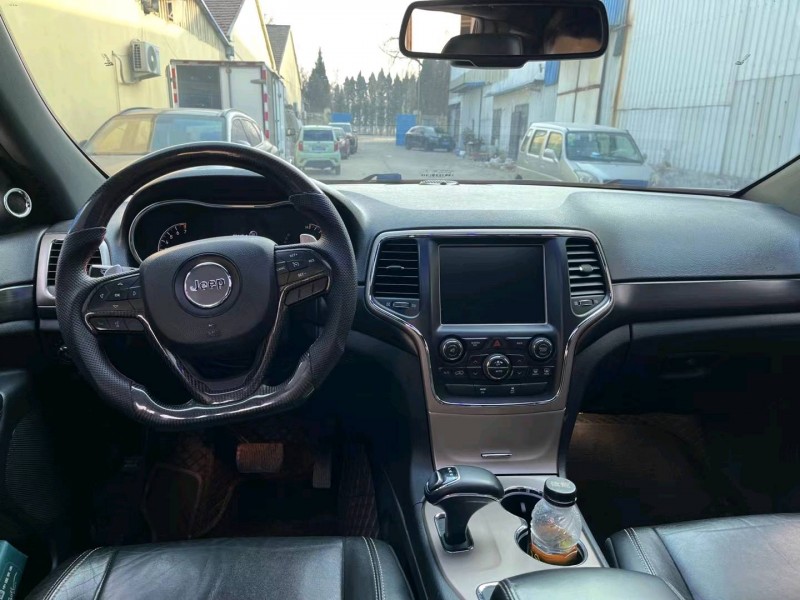 潍坊13年Jeep大切诺基7