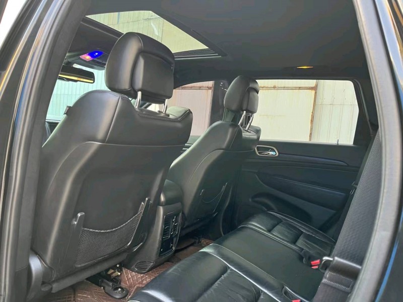 潍坊13年Jeep大切诺基8