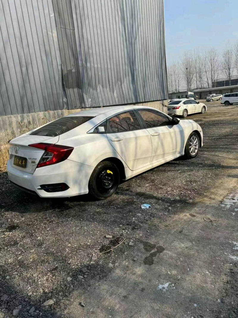 淄博18年本田思域9