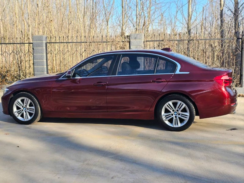 济宁17年宝马3系3